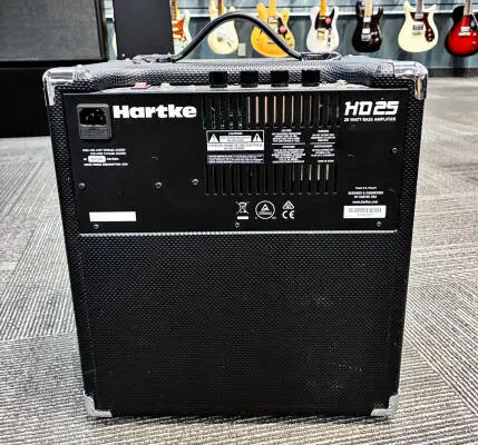 Hartke - HD25 25W 8'' Bass Combo 2